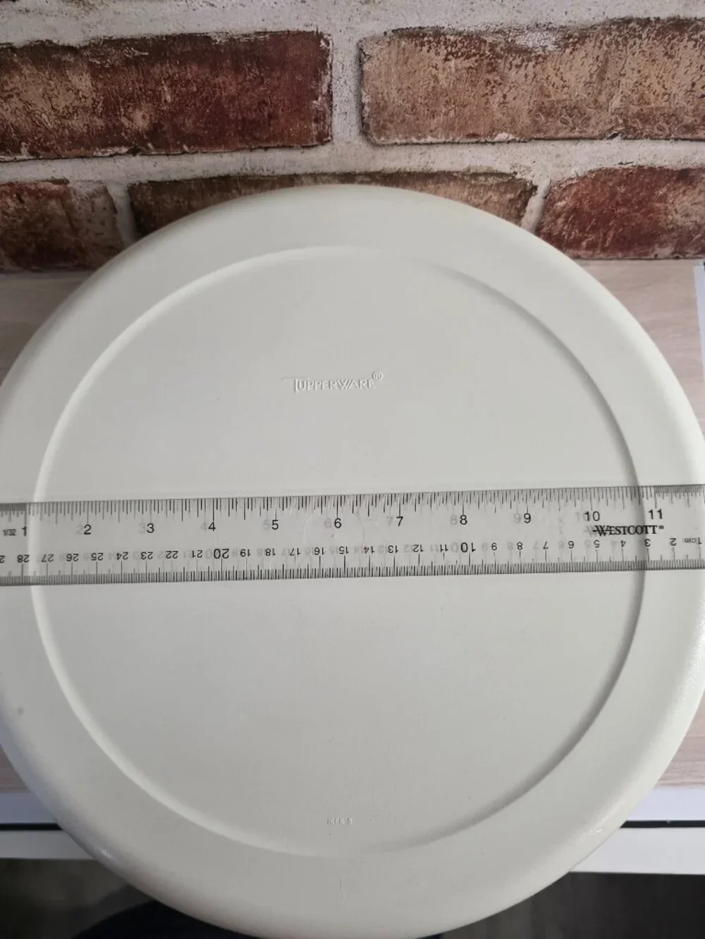 Vintage Tupperware Vegetable, Serving Tray with Lid, Chips and Dip